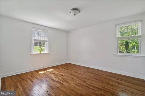 Bedroom - 500 E Lancaster Ave #104, Wayne, PA 19087 photo 2 of 3