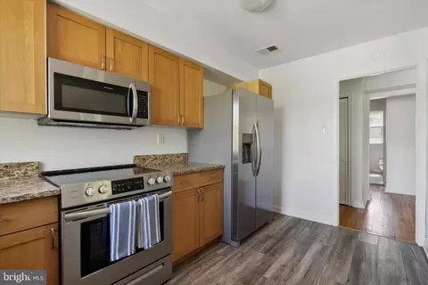 Other - 500 E Lancaster Ave #104, Wayne, PA 19087 photo 1 of 2