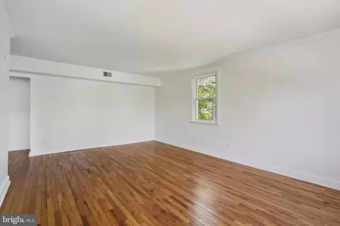 Living - 500 E Lancaster Ave #104, Wayne, PA 19087 photo 4 of 4
