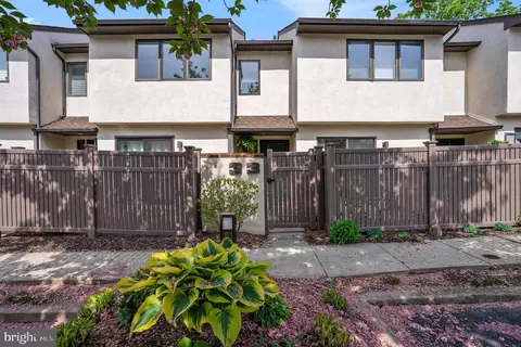 138 Montrose Ave #33, Bryn Mawr, PA 19010