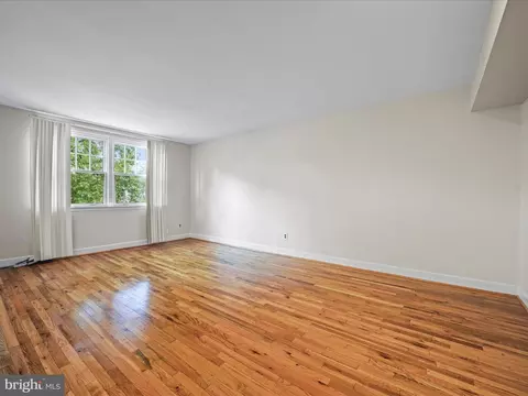 Living - 500 E Lancaster Ave #102D, Wayne, PA 19087 photo 2 of 6