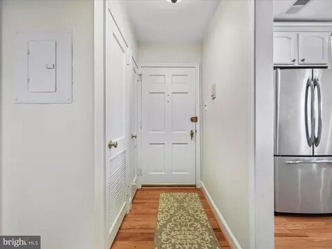 Entry Way - 500 E Lancaster Ave #102D, Wayne, PA 19087 photo 3 of 6