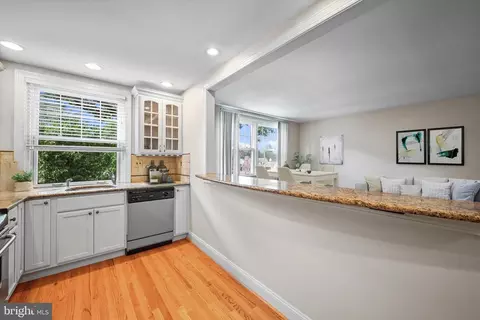 Kitchen - 500 E Lancaster Ave #102D, Wayne, PA 19087 photo 5 of 7