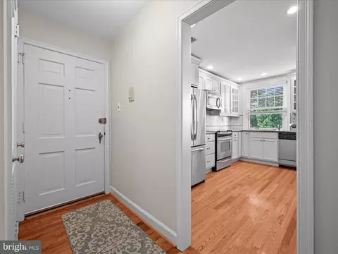 Entry Way - 500 E Lancaster Ave #102D, Wayne, PA 19087 photo 4 of 6