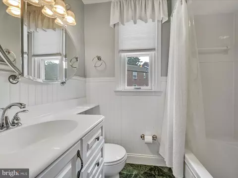 Bath - 500 E Lancaster Ave #102D, Wayne, PA 19087 photo 1 of 2