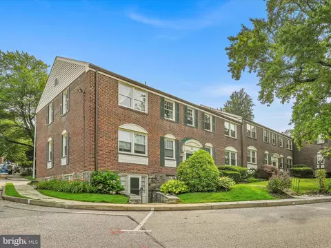 500 E Lancaster Ave #102D, Wayne, PA 19087