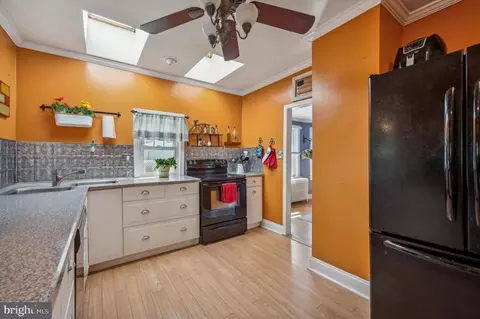 Kitchen - 7 Cloverdale Ave, Upper Darby, PA 19082 photo 4 of 4