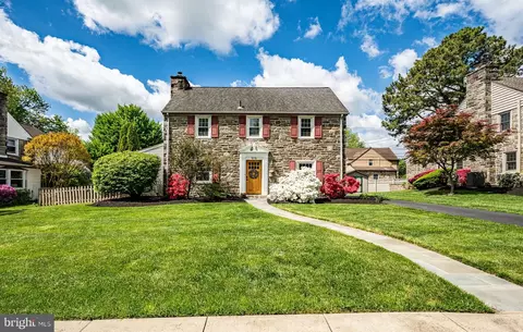 516 Eaton Rd, Drexel Hill, PA 19026