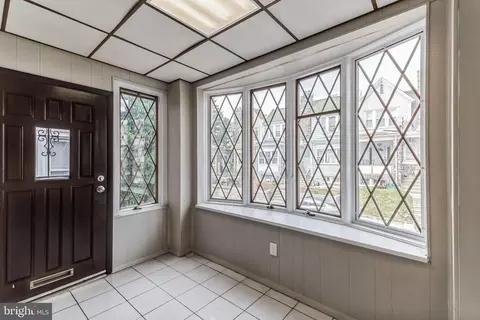 Entry Way - 226 Avon Rd, Upper Darby, PA 19082 photo 1 of 6