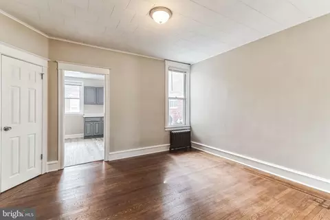 Living - 226 Avon Rd, Upper Darby, PA 19082 photo 6 of 6