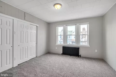 Bedroom - 226 Avon Rd, Upper Darby, PA 19082 photo 1 of 5