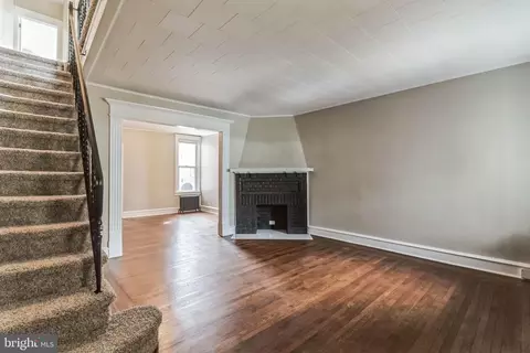 Living - 226 Avon Rd, Upper Darby, PA 19082 photo 1 of 6