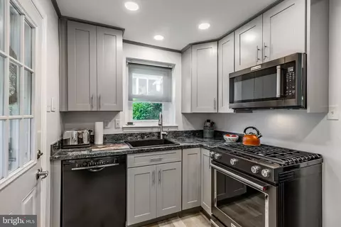 Kitchen - 36 N Brookside Rd, Springfield, PA 19064 photo 1 of 2