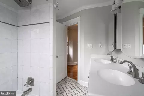 Bath - 100 S Forest Rd, Springfield, PA 19064 photo 2 of 2