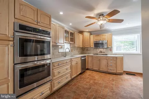 Kitchen - 100 S Forest Rd, Springfield, PA 19064 photo 1 of 2