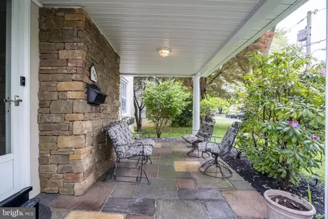 Exterior - 100 S Forest Rd, Springfield, PA 19064 photo 5 of 11