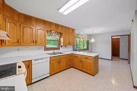 1663 Cold Spring Rd, Newtown Square, PA 19073 photo 14