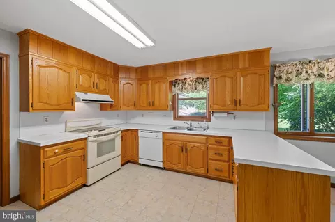 1663 Cold Spring Rd, Newtown Square, PA 19073 photo 11