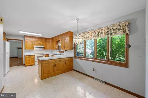 1663 Cold Spring Rd, Newtown Square, PA 19073 photo 13
