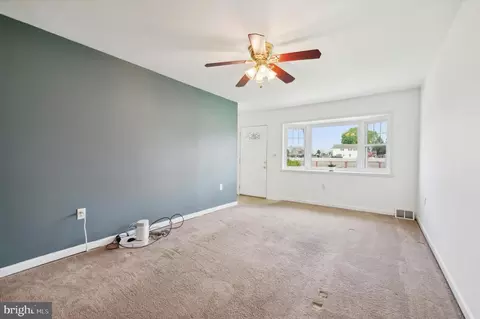 1125 Clements Ave, Marcus Hook, PA 19061 photo 3
