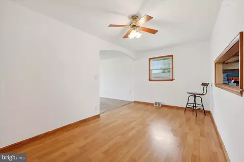 1125 Clements Ave, Marcus Hook, PA 19061 photo 5
