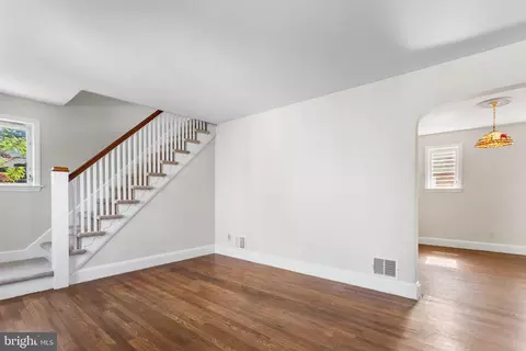 Living - 117 Maple Rd, Wallingford, PA 19086 photo 1 of 3