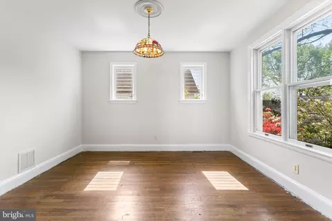 Living - 117 Maple Rd, Wallingford, PA 19086 photo 3 of 3
