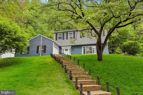 353 Ellis Rd, Havertown, PA 19083