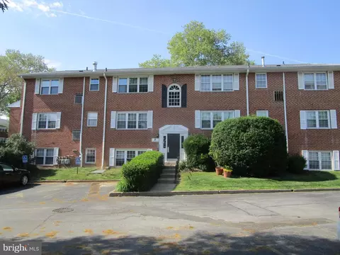 808 South Ave #F5, Secane, PA 19018