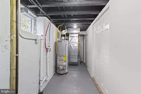Entry Way - 262 E Avon Rd, Brookhaven, PA 19015 photo 6 of 6