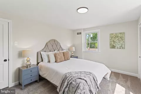 Bedroom - 262 E Avon Rd, Brookhaven, PA 19015 photo 1 of 4