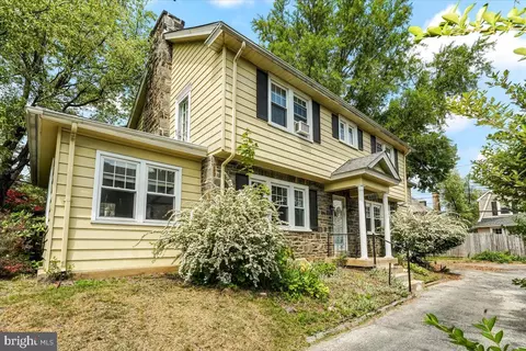 445 Irvington Rd, Drexel Hill, PA 19026