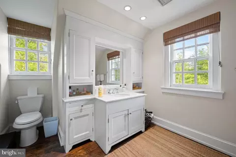 Bath - 4 Welwyn Rd, Wayne, PA 19087 photo 11 of 12