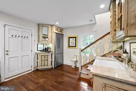 Entry Way - 4 Welwyn Rd, Wayne, PA 19087 photo 9 of 10