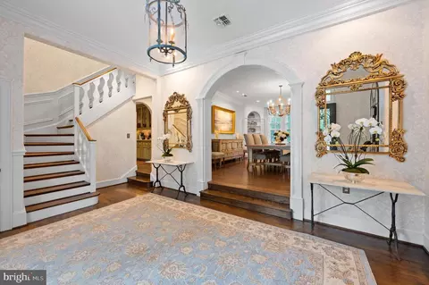Entry Way - 4 Welwyn Rd, Wayne, PA 19087 photo 5 of 10
