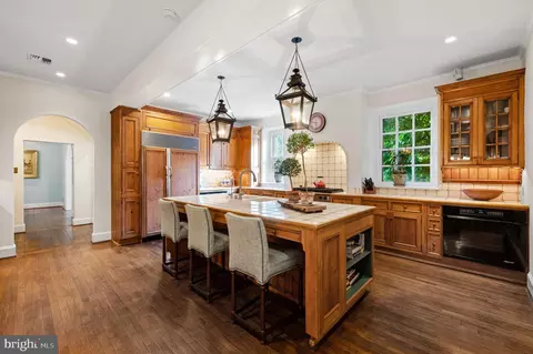 Kitchen - 4 Welwyn Rd, Wayne, PA 19087 photo 3 of 6