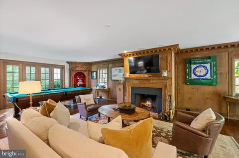 Living - 4 Welwyn Rd, Wayne, PA 19087 photo 6 of 8