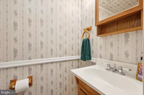156 Ervin Ave, Linwood, PA 19061 photo 12