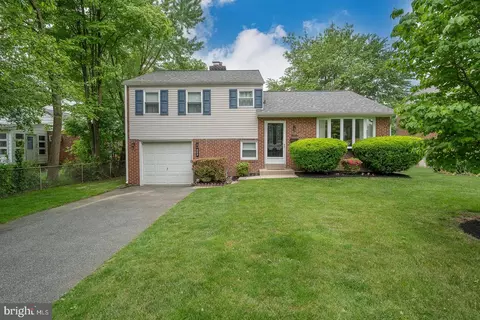 320 Bennett Rd, Springfield, PA 19064