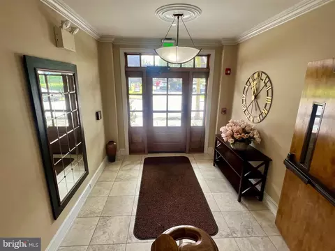 Entry Way - 102 Louella Ave #C3, Wayne, PA 19087 photo 8 of 10