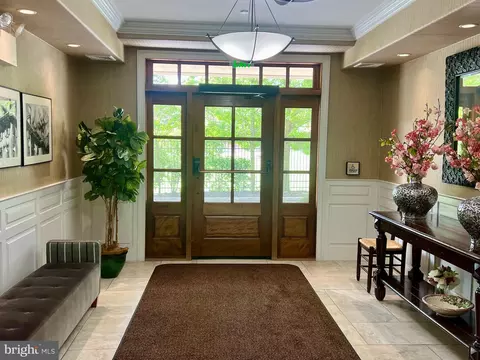 Entry Way - 102 Louella Ave #C3, Wayne, PA 19087 photo 1 of 10