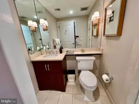 Bath - 102 Louella Ave #C3, Wayne, PA 19087 photo 6 of 7