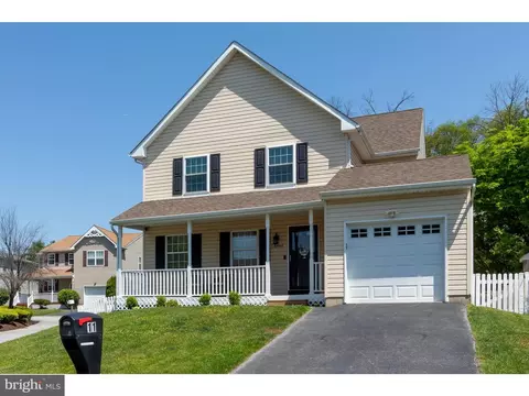 11 Liberty Ct, Boothwyn, PA 19061