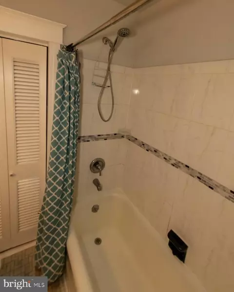 125 N Cedar Ln, Upper Darby, PA 19082 photo 14