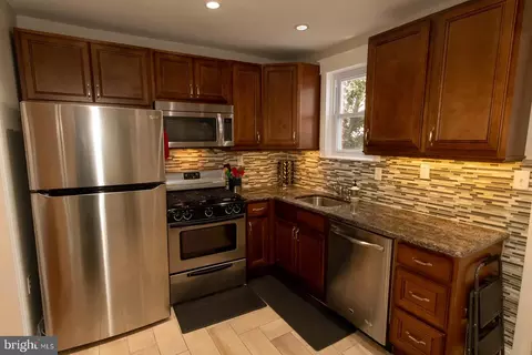 125 N Cedar Ln, Upper Darby, PA 19082 photo 5