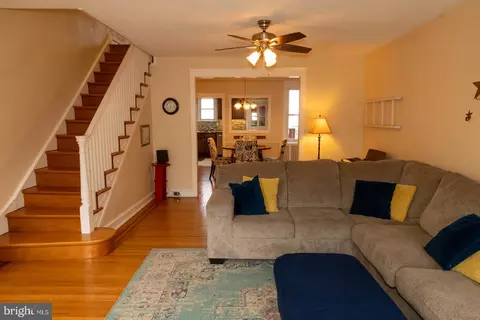 125 N Cedar Ln, Upper Darby, PA 19082 photo 3