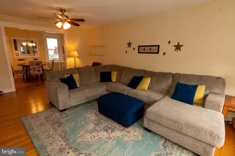 125 N Cedar Ln, Upper Darby, PA 19082 photo 2