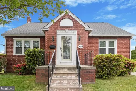 230 Forrest Ave, Folsom, PA 19033