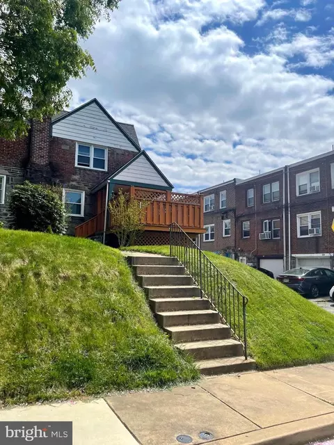 3456 Valley Green Dr, Drexel Hill, PA 19026