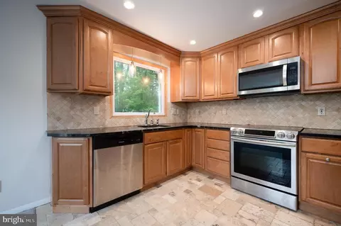 615 Georgetown Rd, Wallingford, PA 19086 photo 10